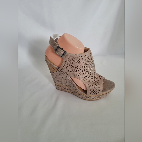 New Not Rated High Wedge Cork Sandals Gladiator Embellished 10 - Picture 1 of 6